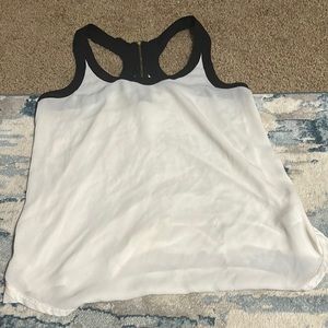 Express sleeve less top